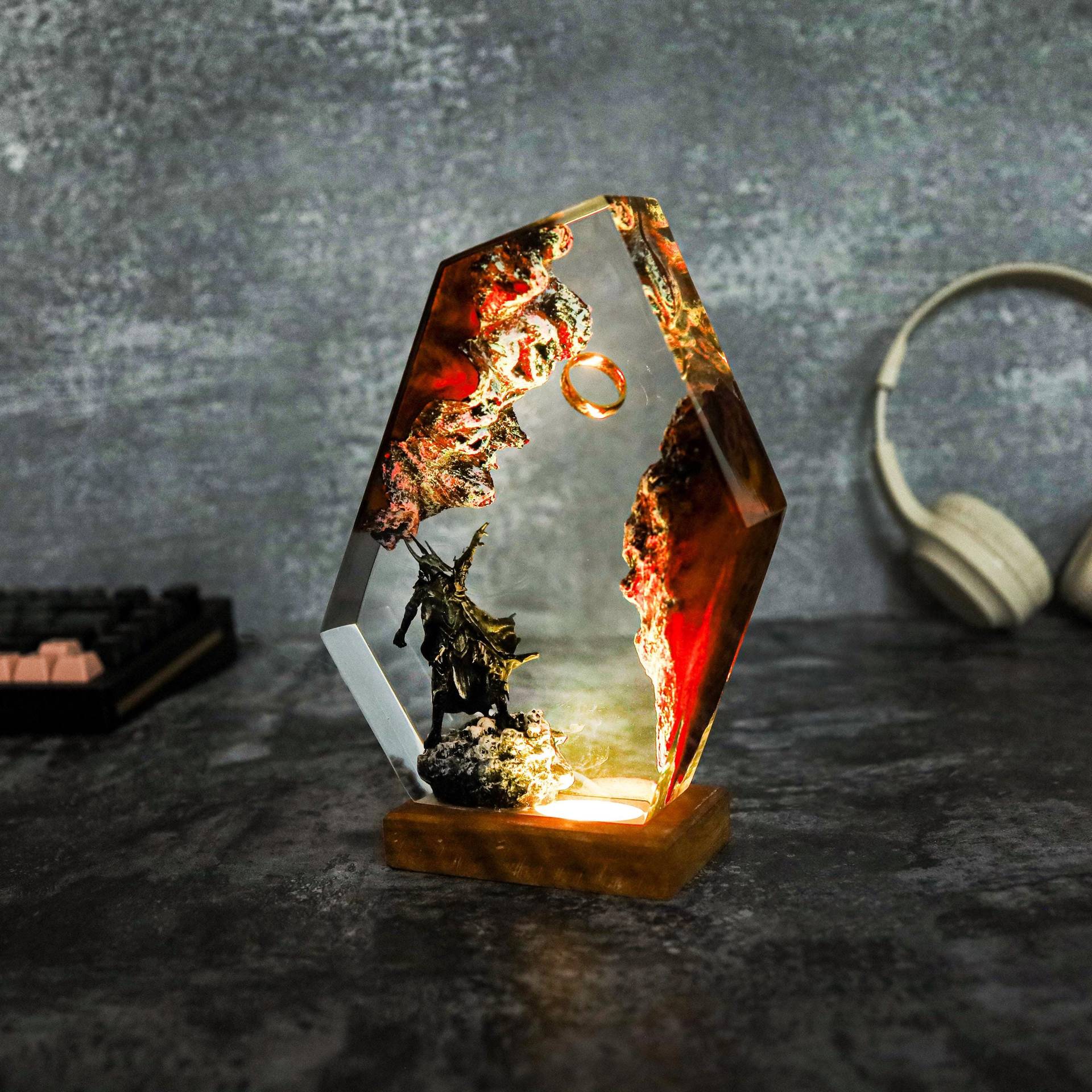 Lighting Decoration For Wedding - Film-Szenen-Figur Tischlampe aus Harz, Magischer Ring,