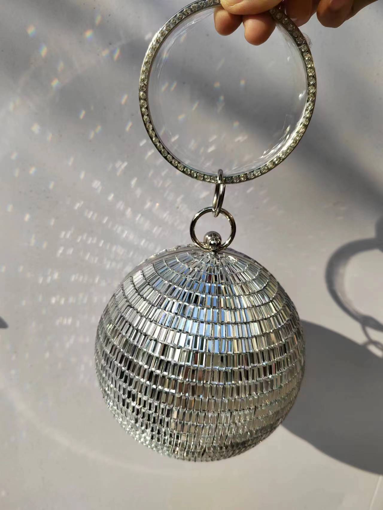 2025 High-End-Geldbörse, silbe – Disco Ball Mirror Bewertung und Preis