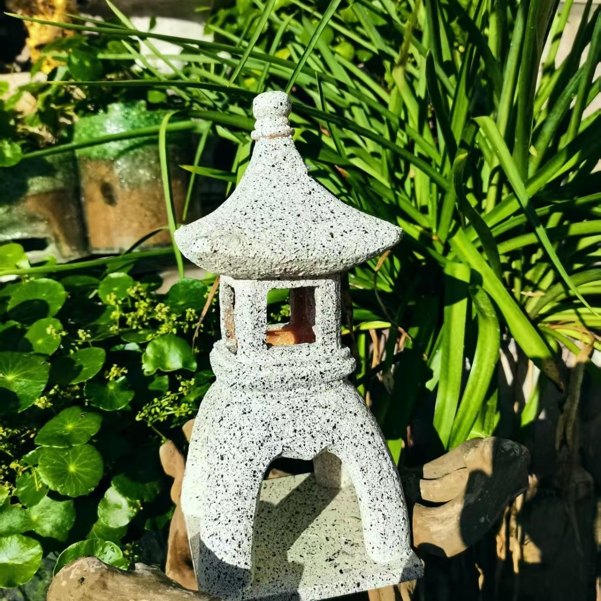 Pagoden-Solar-Gartenleuchte Or – Japanese Lighting Decor Bewertung und Preis